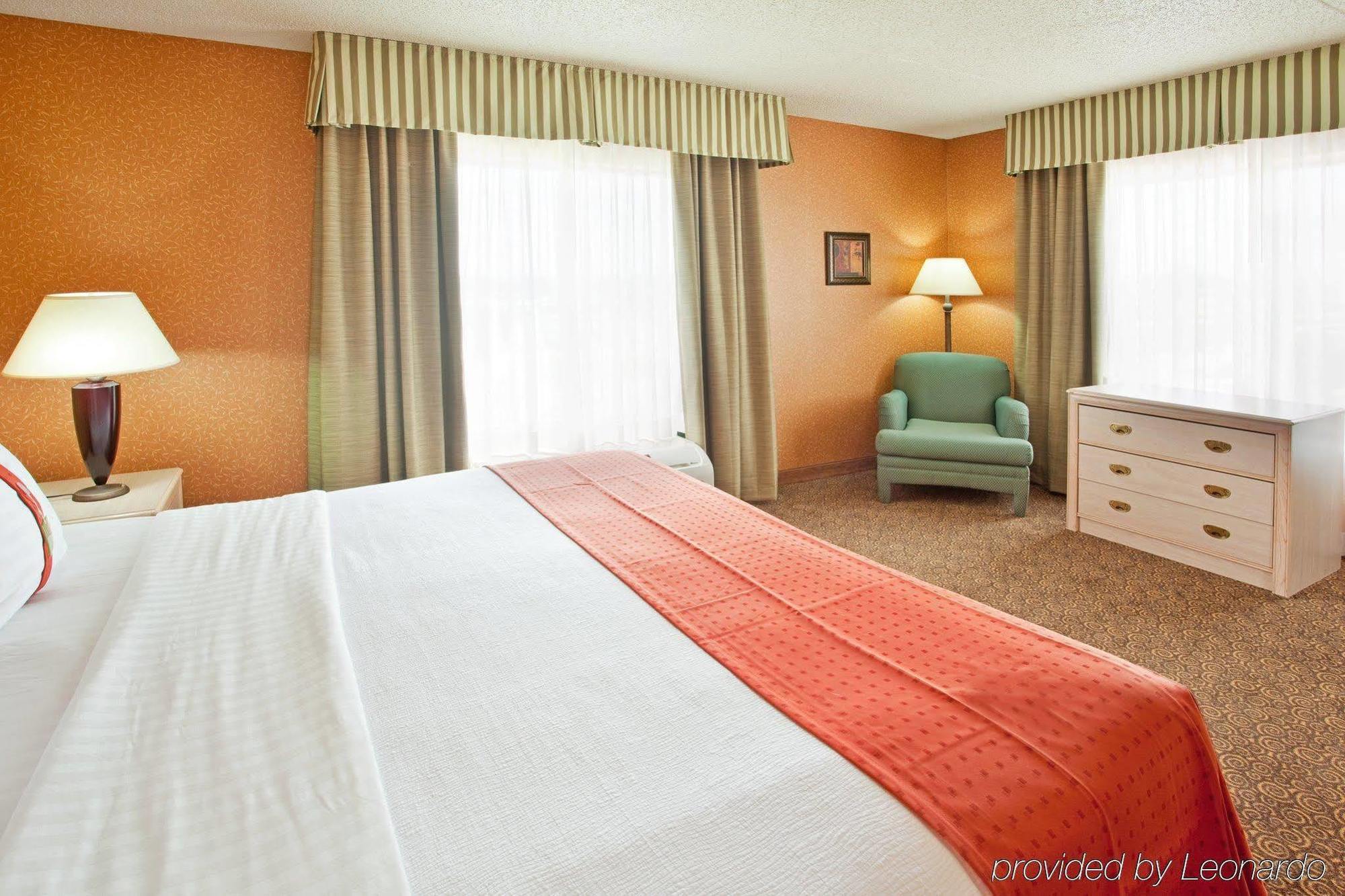 Holiday Inn & Suites Bolingbrook, An Ihg Hotel Phòng bức ảnh